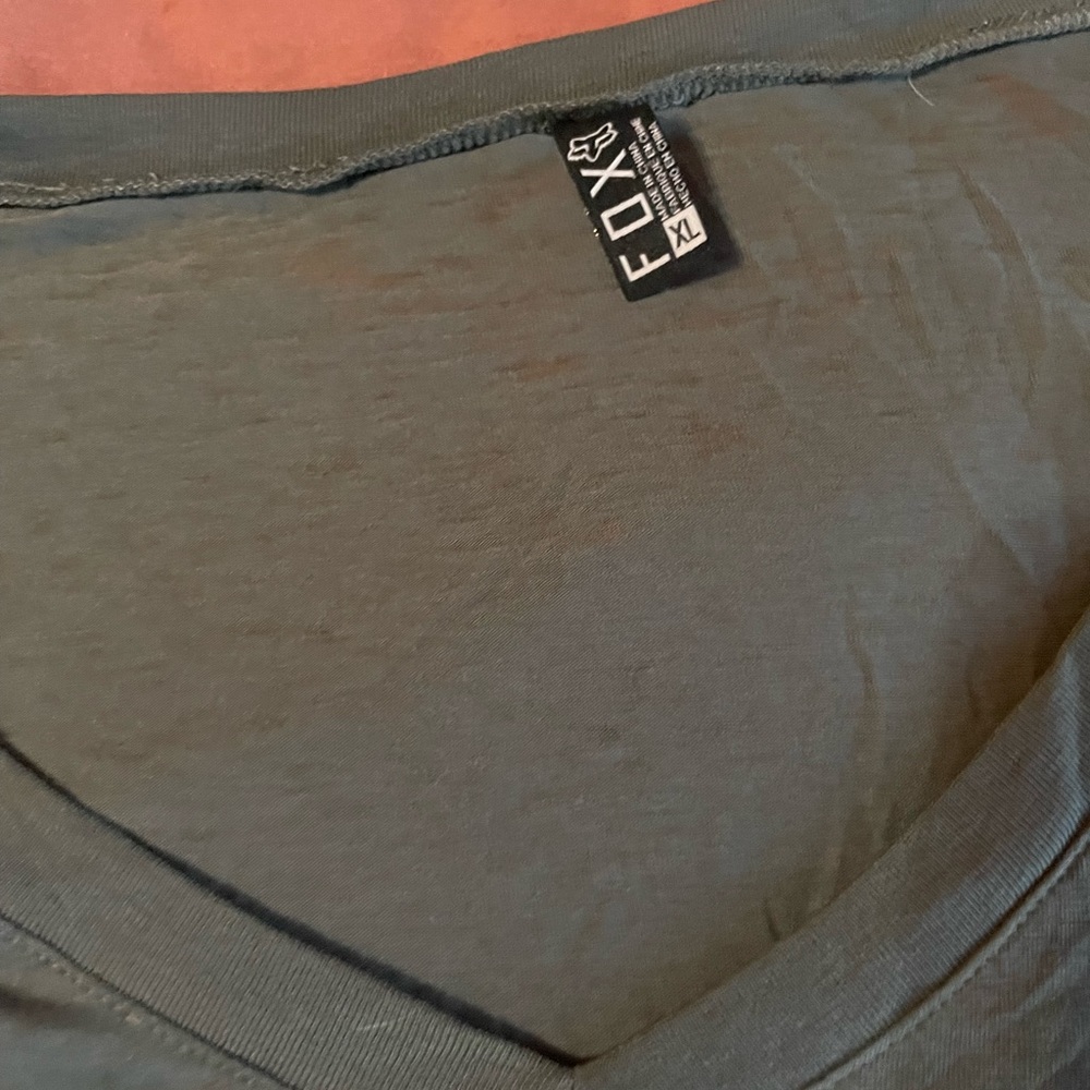 FOX WOMENS DISTRESSED TEE